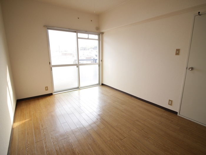 物件内観写真12　(居室)