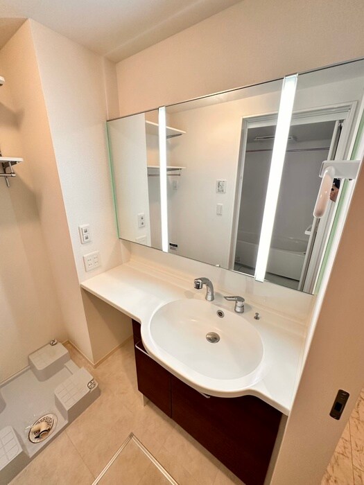 物件内観写真13　(洗面)