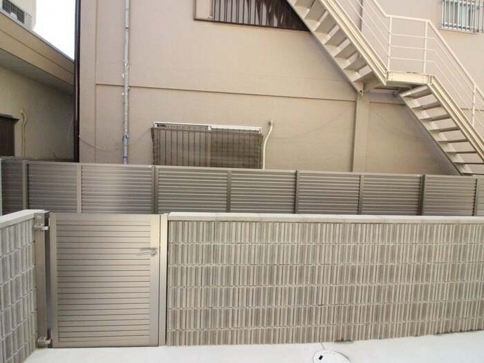 物件内観写真14　(室内からの展望)