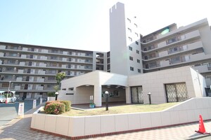 日興甲東園ｽｶｲﾏﾝｼｮﾝ（109）外観写真