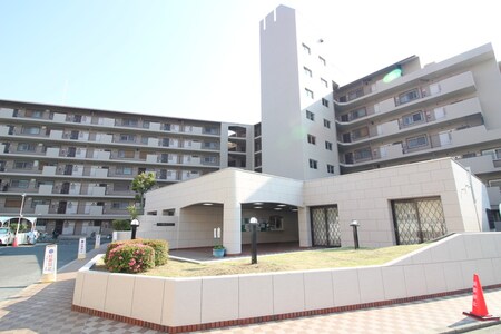 日興甲東園ｽｶｲﾏﾝｼｮﾝ（109）外観写真