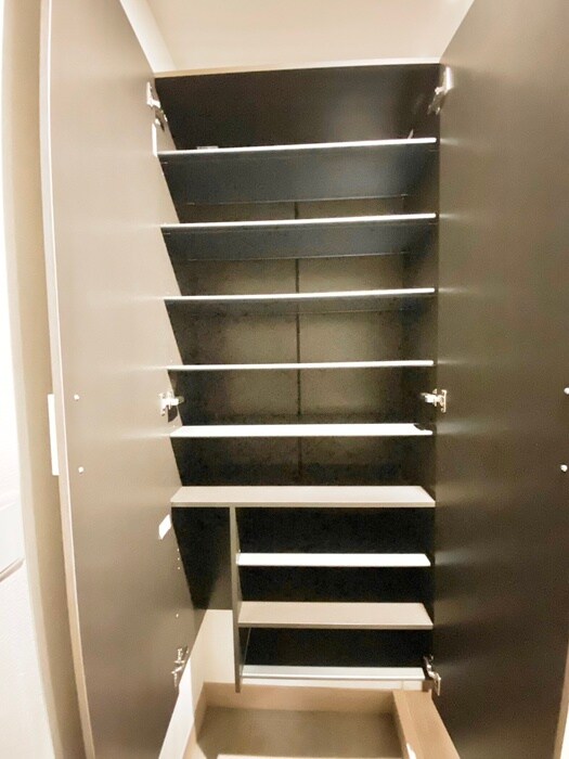 物件内観写真16　(靴箱)