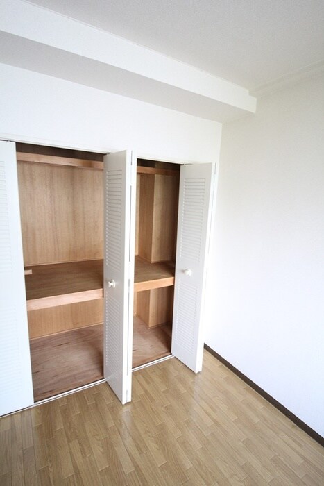 物件内観写真15　(収納)