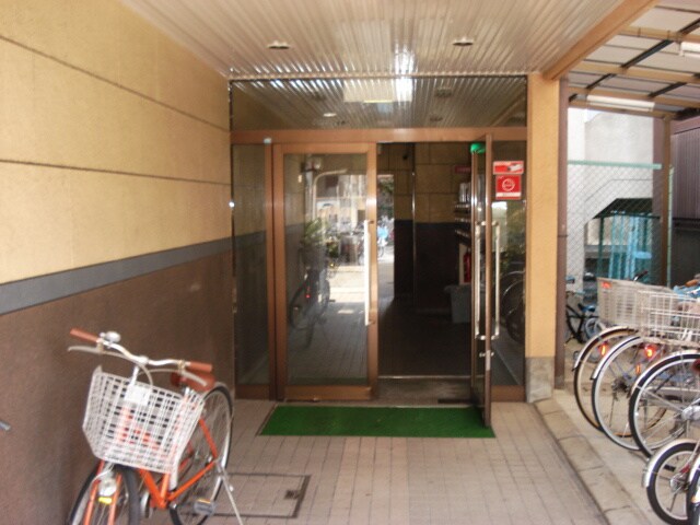 物件外観写真2　(駐輪場)