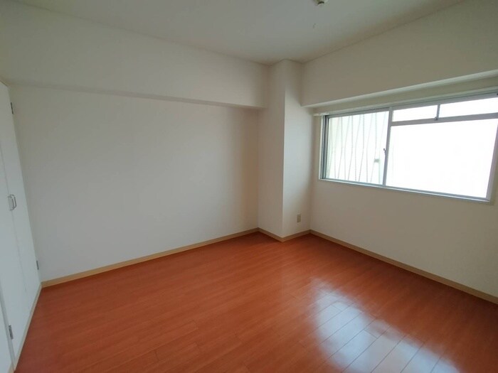 物件内観写真4　(居室)