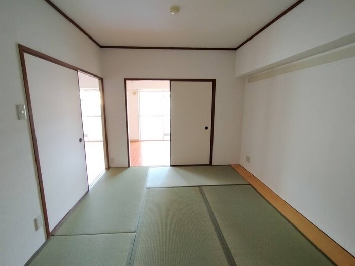 物件内観写真9　(居室)