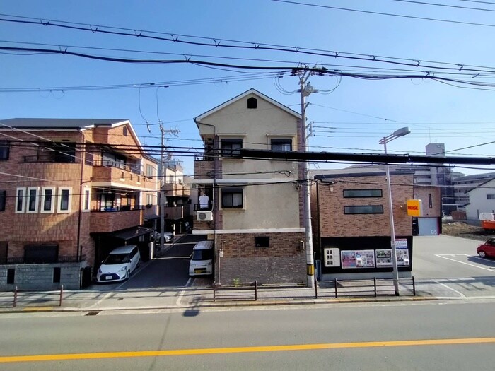 物件内観写真12　(室内からの展望)