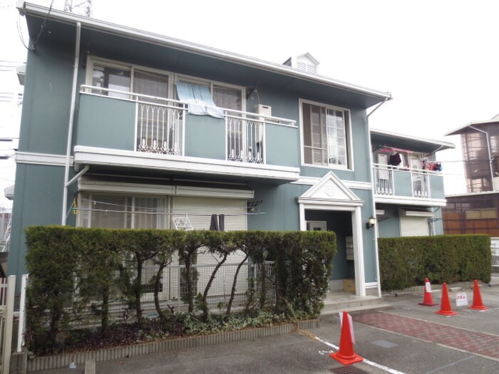 池尻ハイツＢ棟の物件外観写真