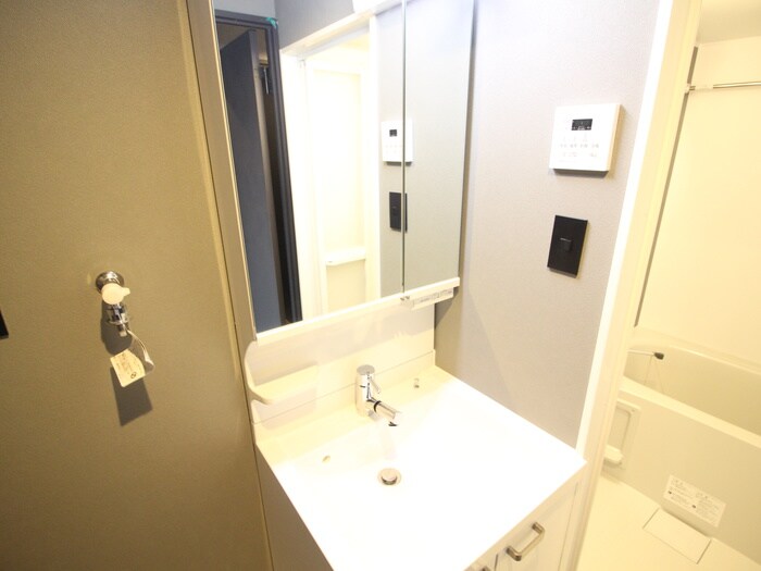 物件内観写真8　(洗面)