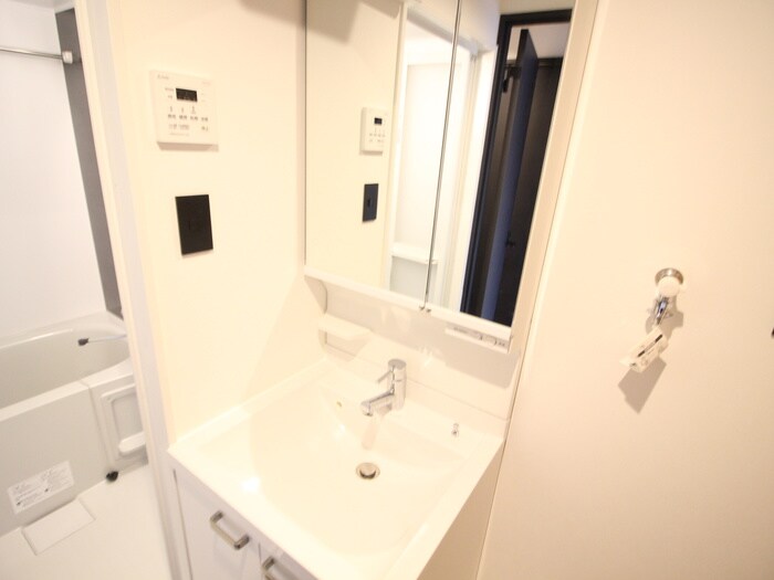 物件内観写真8　(洗面)
