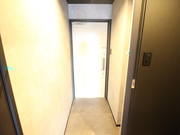 物件内観写真16　(玄関)