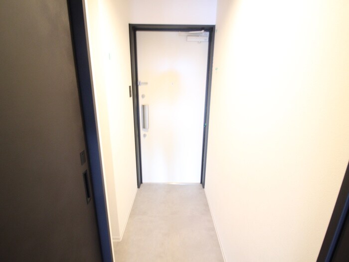 物件内観写真16　(玄関)