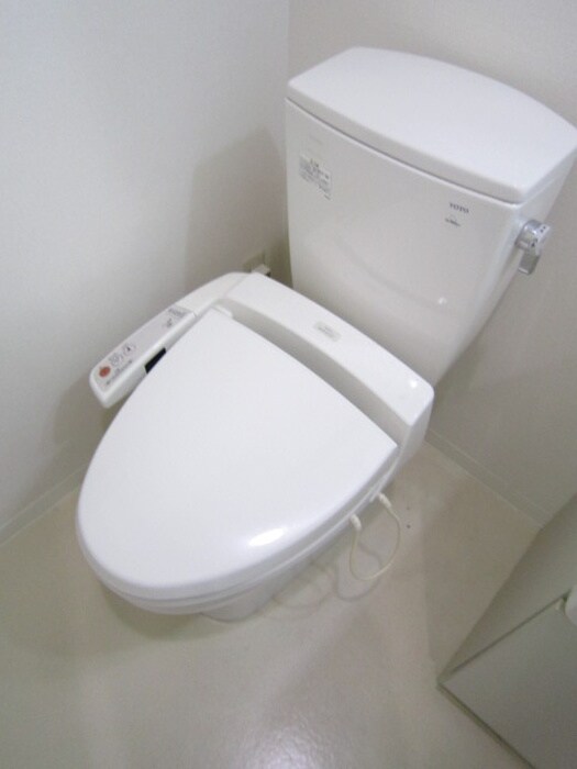 物件内観写真8　(トイレ)