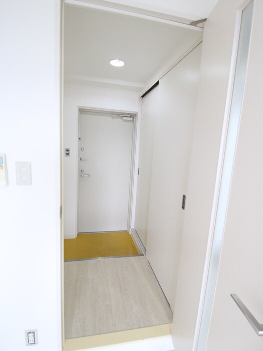 物件内観写真15　(玄関)