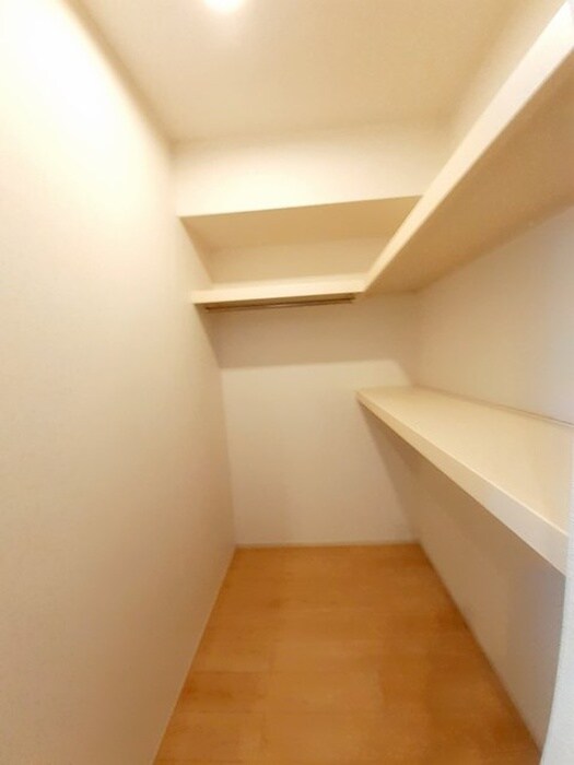 物件内観写真16　(収納)