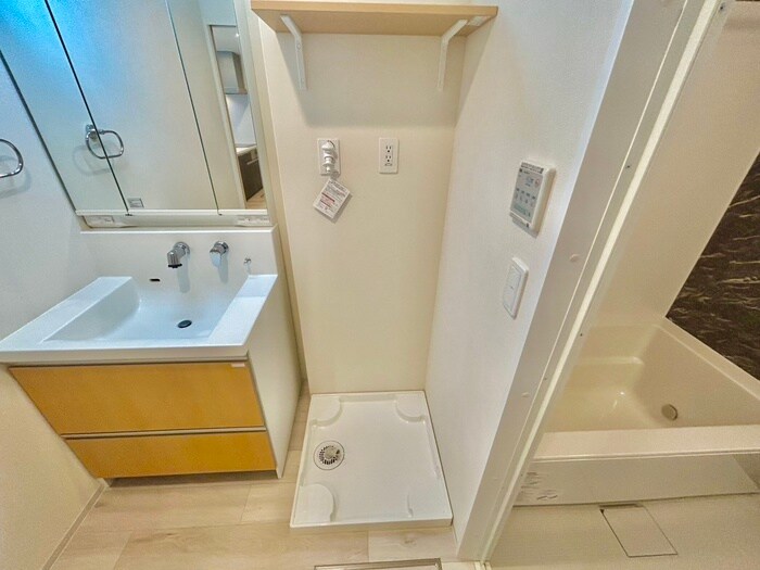 物件内観写真15　(洗濯機置場)