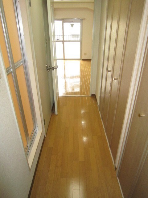物件内観写真7　(廊下)