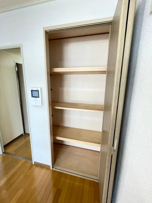 物件内観写真10　(収納)