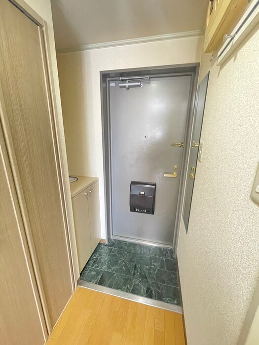 物件内観写真17　(玄関)