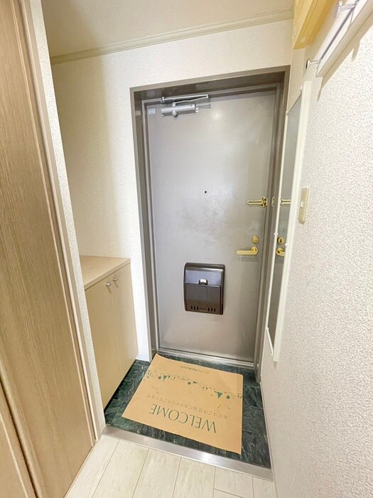 物件内観写真17　(玄関)