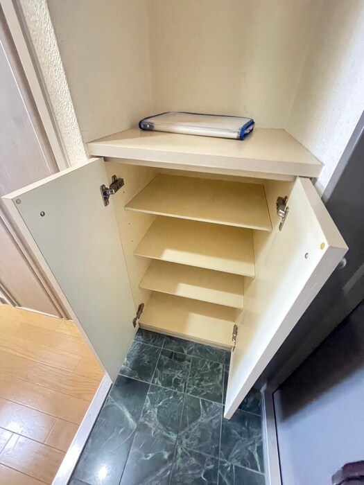 物件内観写真18　(靴箱)