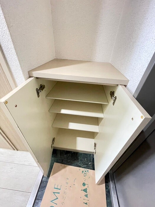物件内観写真18　(靴箱)