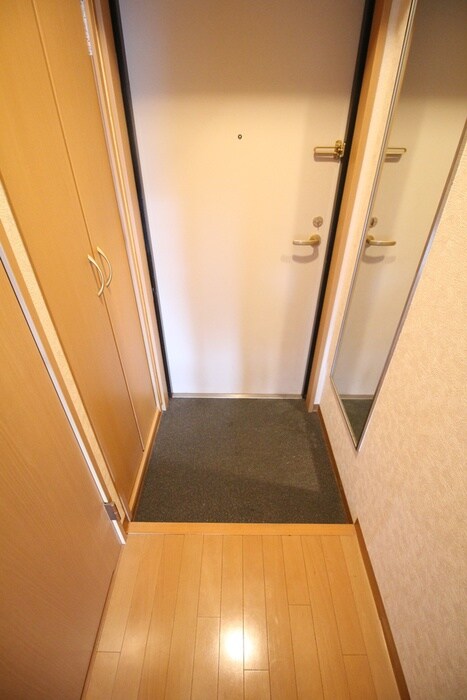 物件内観写真8　(玄関)