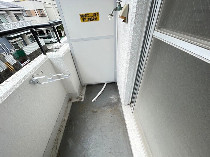 物件内観写真16　(洗濯機置場)