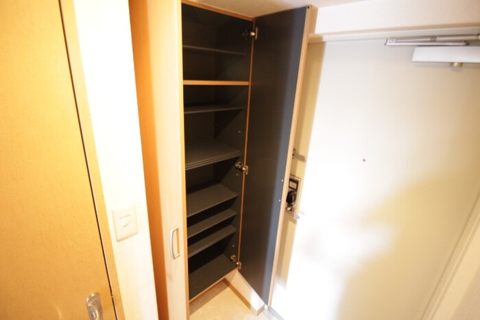 物件内観写真18　(靴箱)