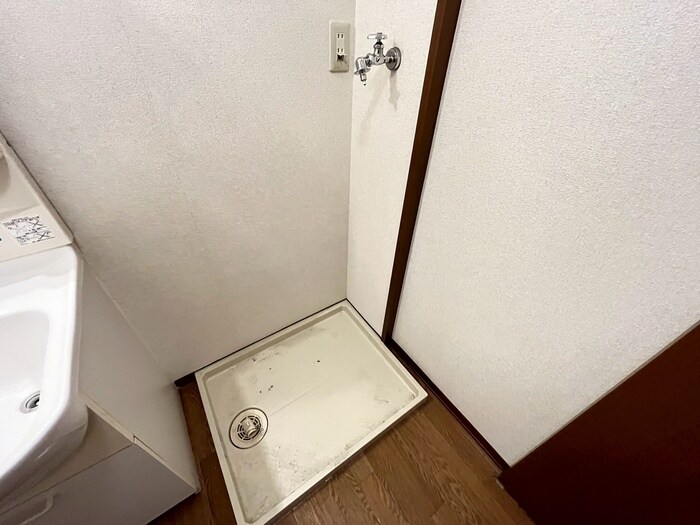 物件内観写真21　(洗濯機置場)