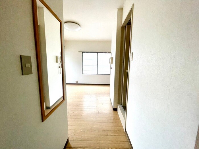 物件内観写真14　(廊下)
