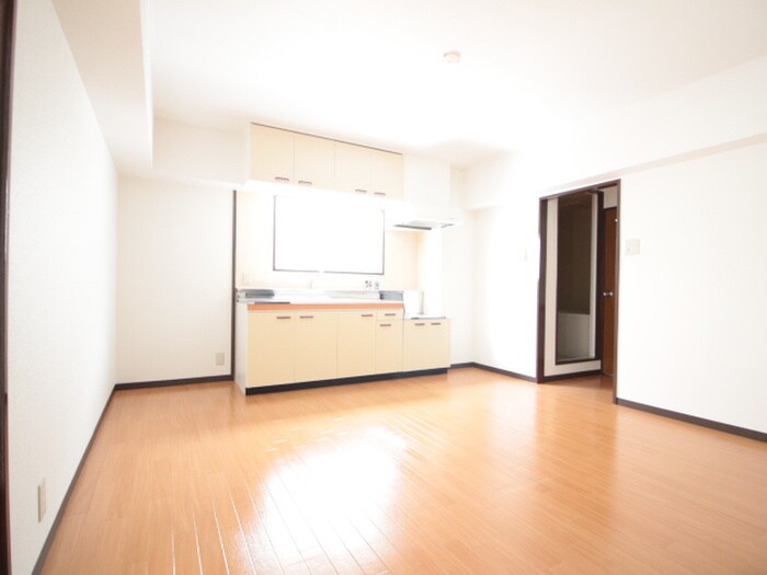 物件内観写真8　(居室)