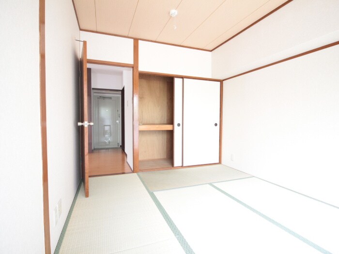 物件内観写真9　(居室)