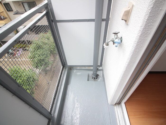 物件内観写真14　(洗濯機置場)