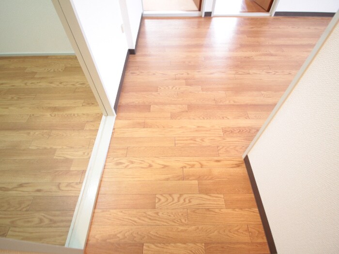 物件内観写真16　(廊下)