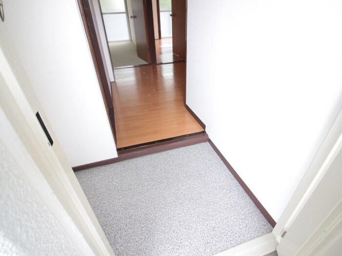物件内観写真17　(玄関)