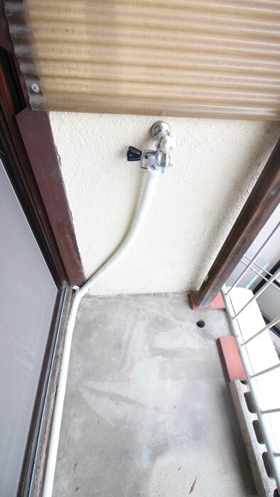 物件内観写真16　(洗濯機置場)