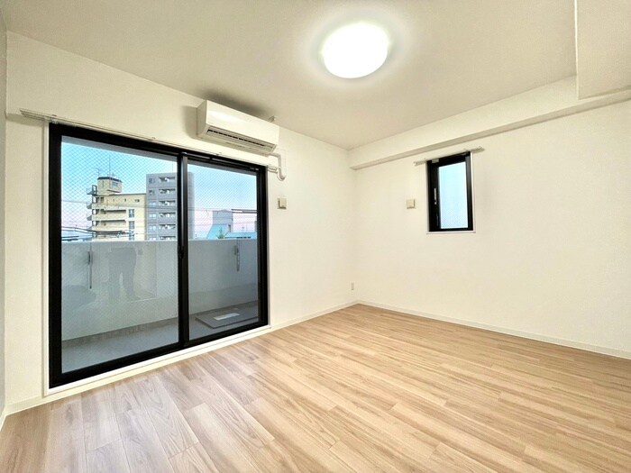 物件内観写真10　(居室)