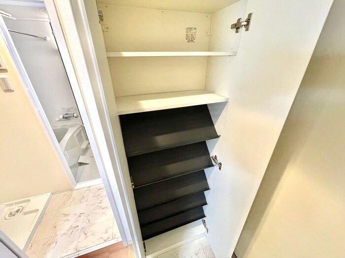 物件内観写真20　(洗濯機置場)