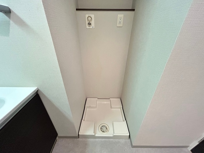 物件内観写真14　(洗濯機置場)