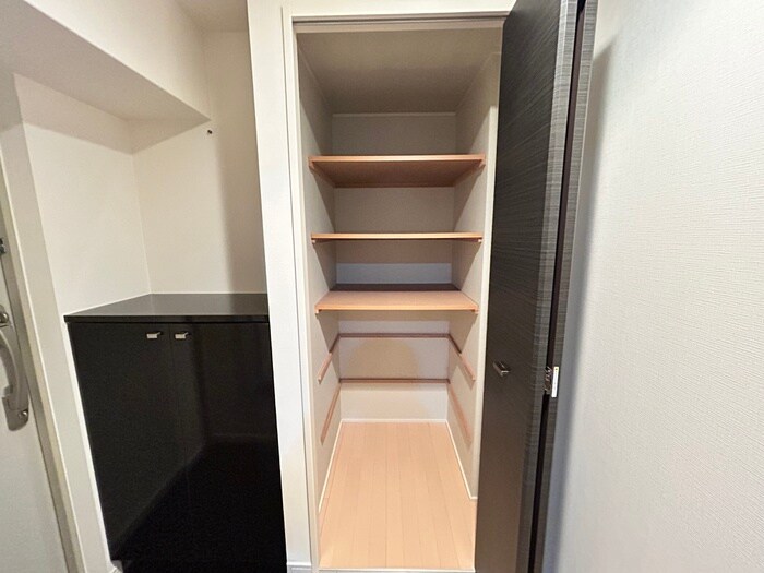 物件内観写真16　(収納)
