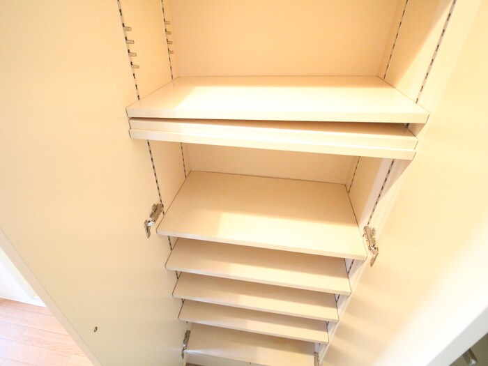 物件内観写真13　(靴箱)