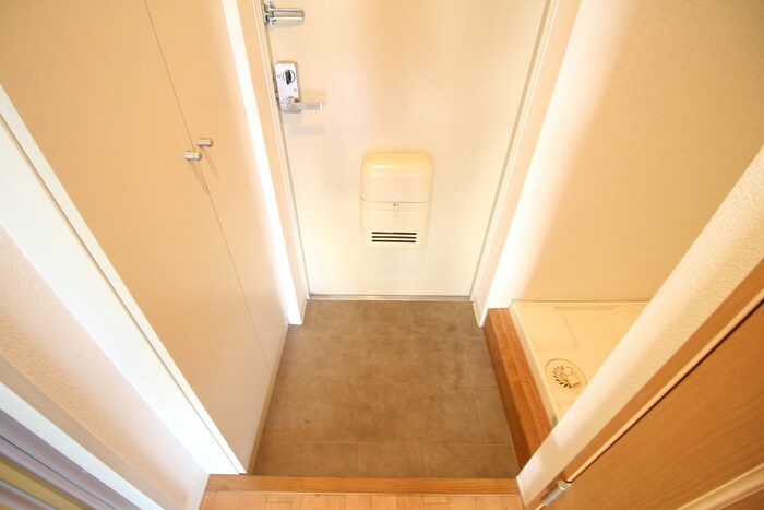 物件内観写真14　(玄関)