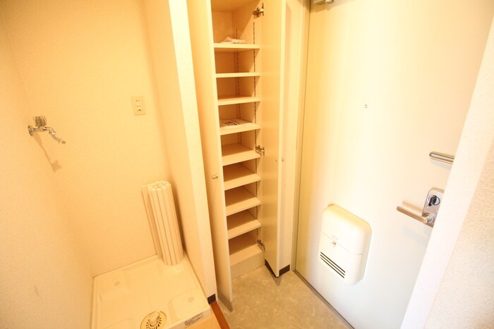 物件内観写真15　(玄関)