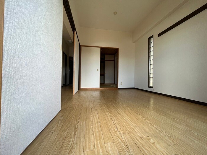 物件内観写真14　(居室)