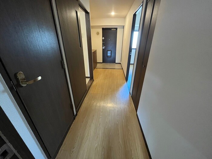 物件内観写真20　(廊下)