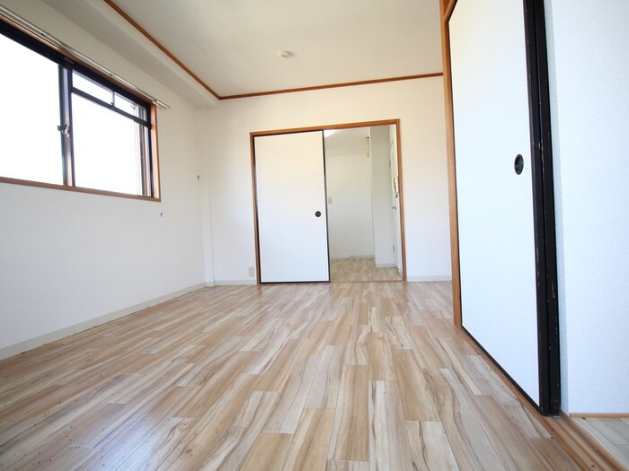 物件内観写真12　(居室)