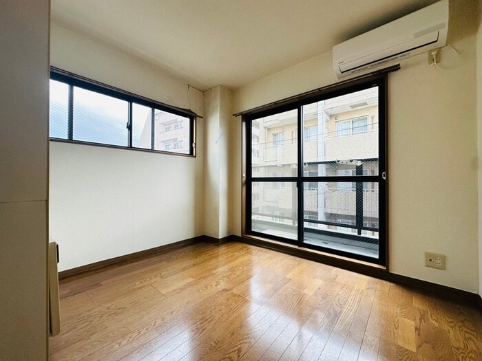 物件内観写真7　(居室)