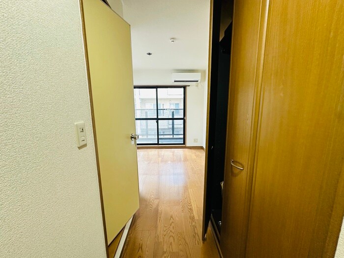 物件内観写真19　(廊下)