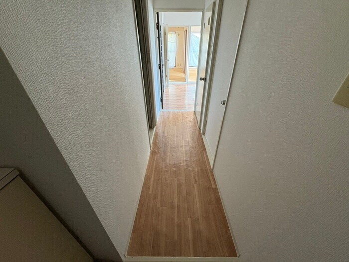 物件内観写真21　(廊下)